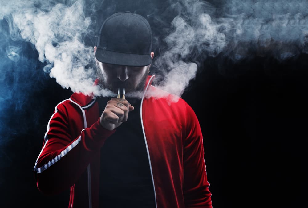 12 نشانه علاقمندان به ویپینگ | عاشقان ویپ چه کسانی هستند؟ 1 عاشقان ویپ